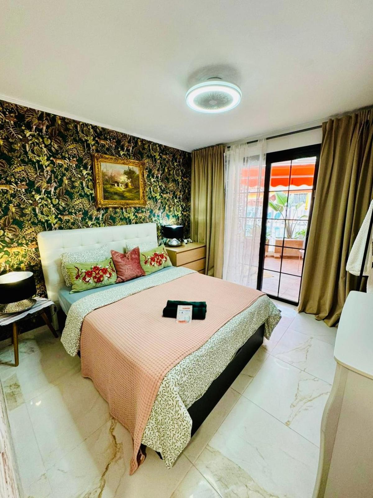 Apartment With Terrace And Pool, Los Cristianos Los Cristianos (Tenerife) Exterior photo